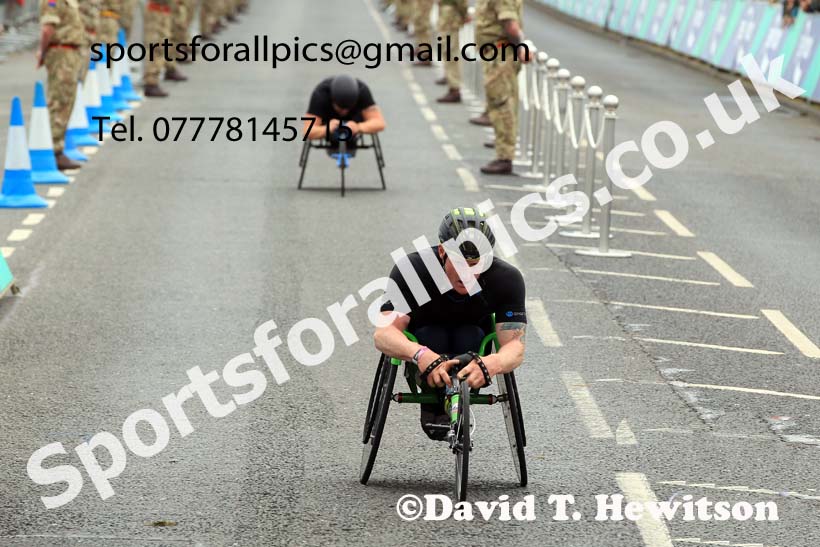 Mens wheelchair 2022 Great North Run. Photo: David T. Hewitson/Sports for All Pics